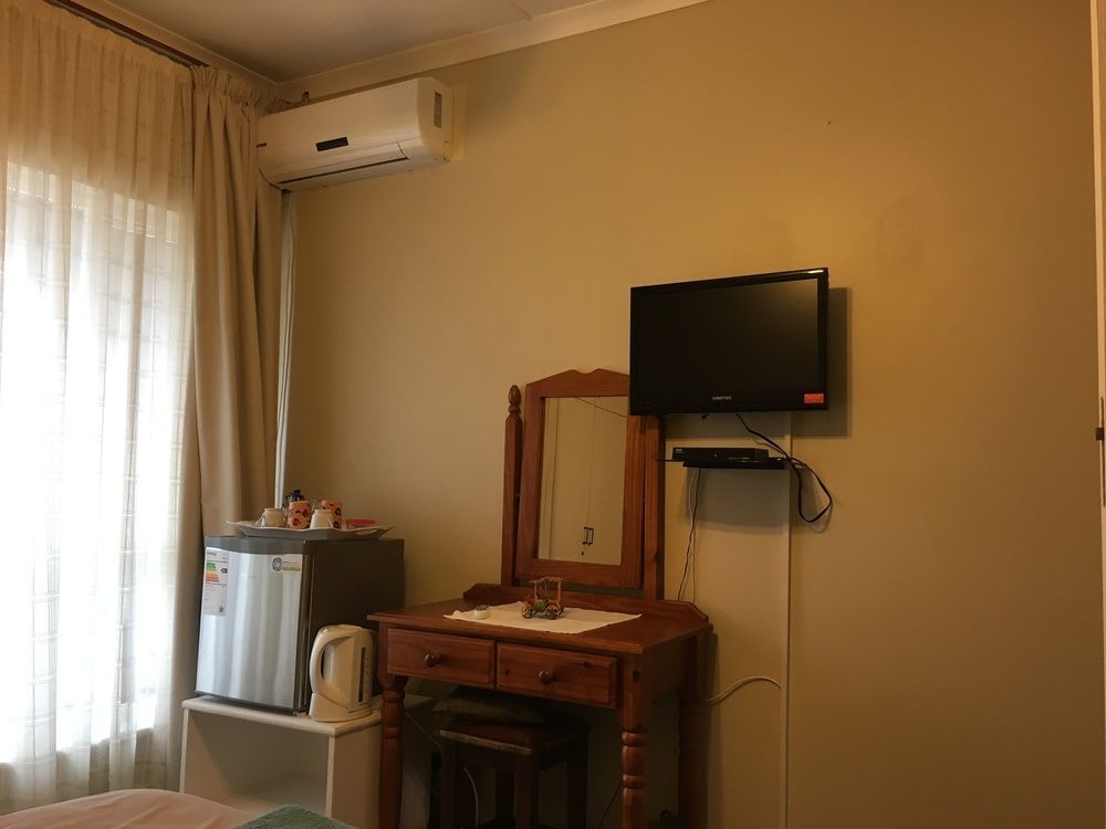Eden Rose Manor B&B ลา แมร์ซี ภายนอก รูปภาพ