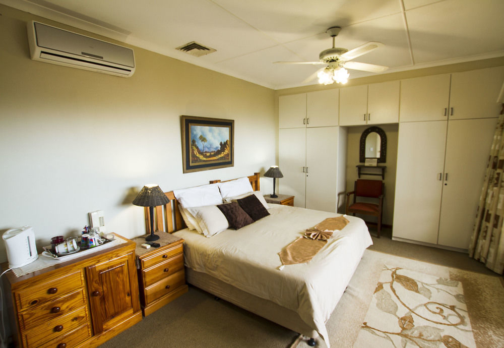Eden Rose Manor B&B ลา แมร์ซี ภายนอก รูปภาพ